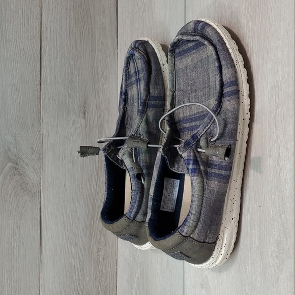 Hey Dude mens Wally Funk Plaid Blue Grey Loafer Slip On shoes sz 9 - Picture 2 of 12